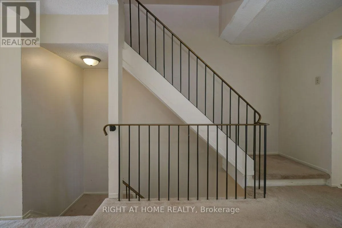 33 - 23 LIGHTFOOT PLACE