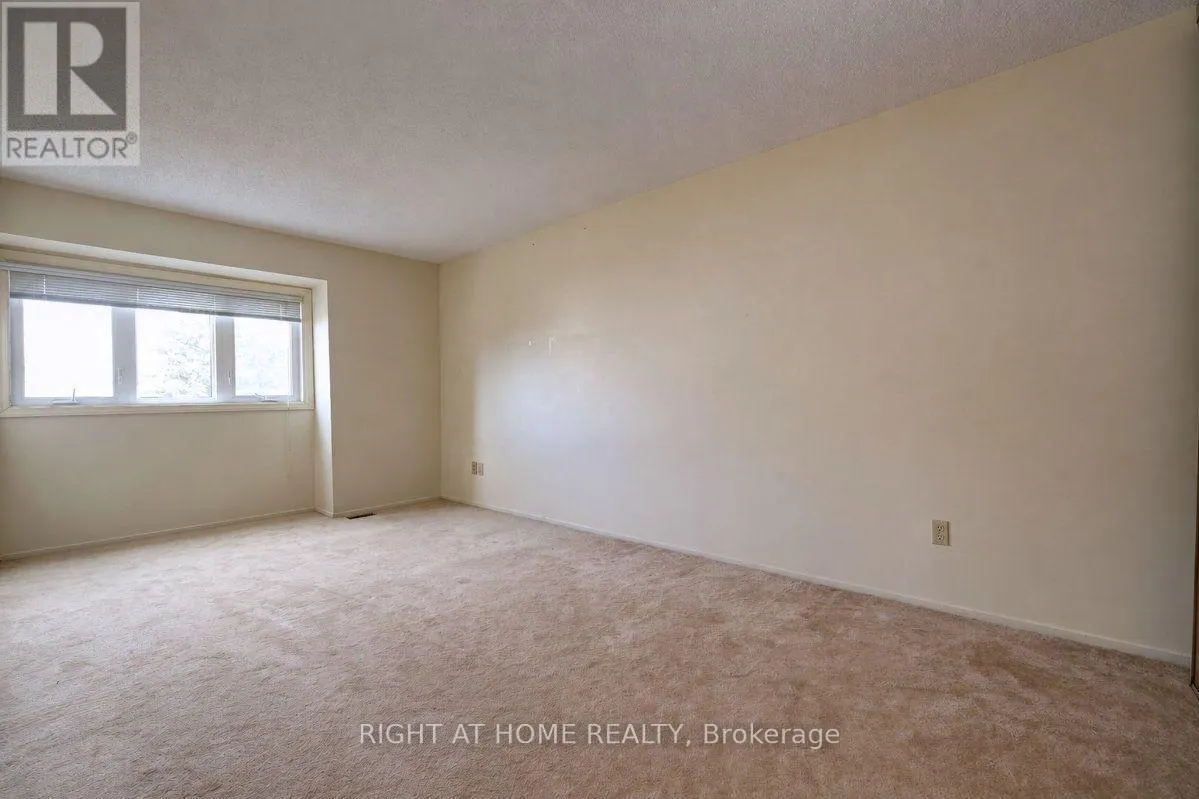 33 - 23 LIGHTFOOT PLACE