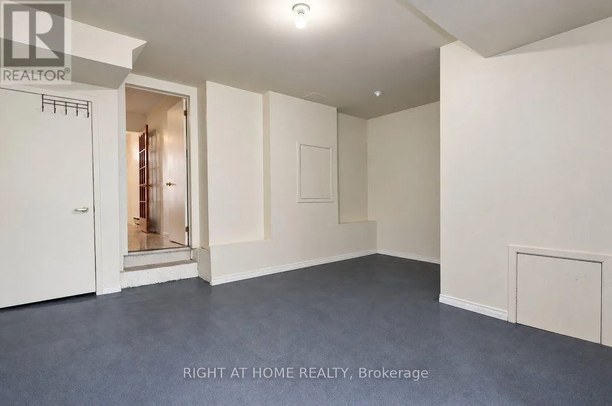 33 - 23 LIGHTFOOT PLACE
