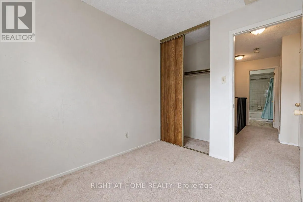 33 - 23 LIGHTFOOT PLACE