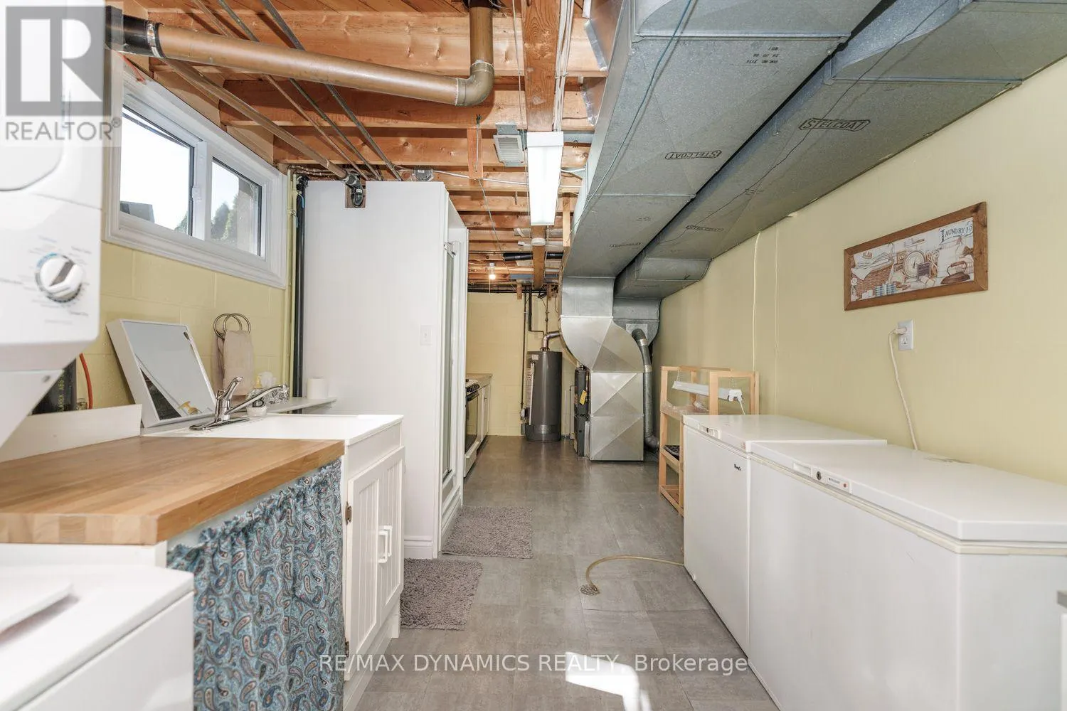 2728 RED MAPLE AVENUE