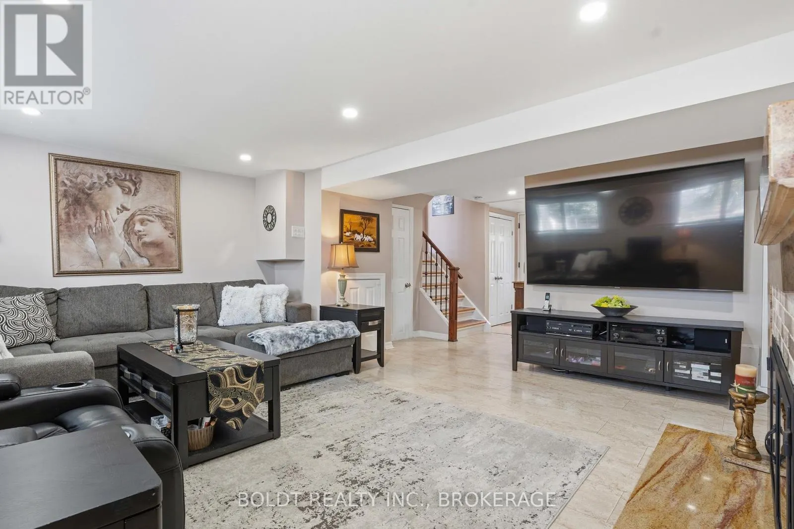 628 VINE STREET