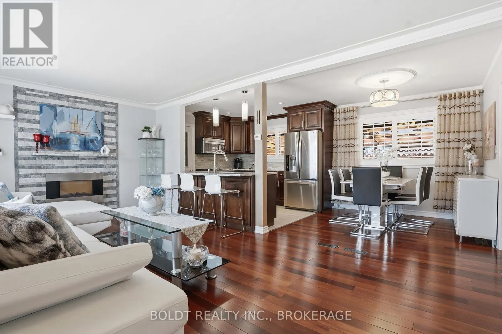 628 VINE STREET