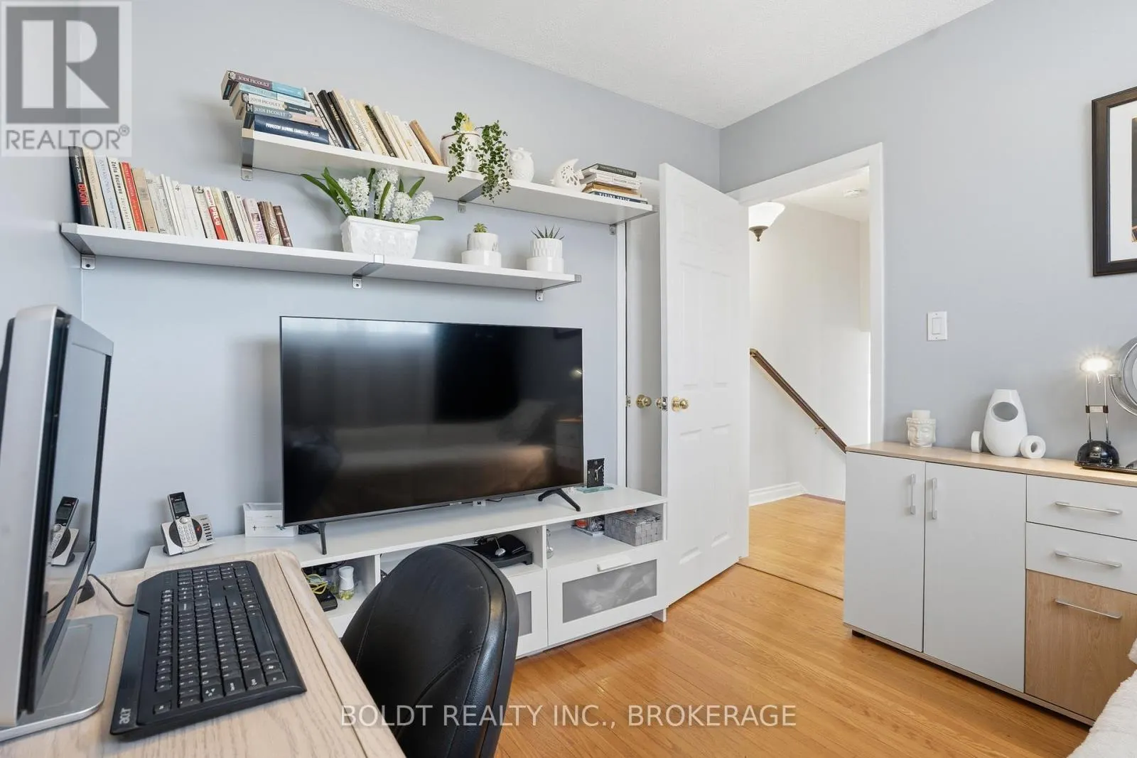 628 VINE STREET
