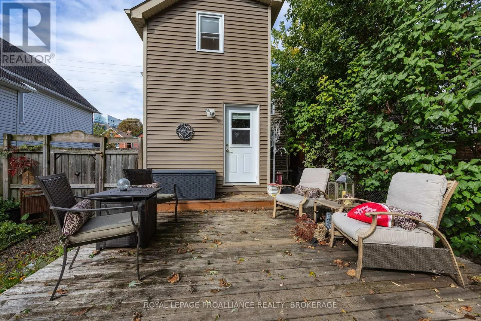 535 ALBERT STREET