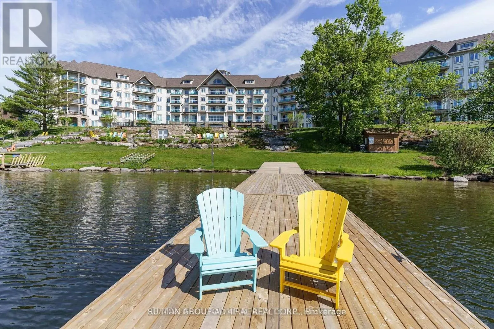 425 - 25 PEN LAKE POINT ROAD