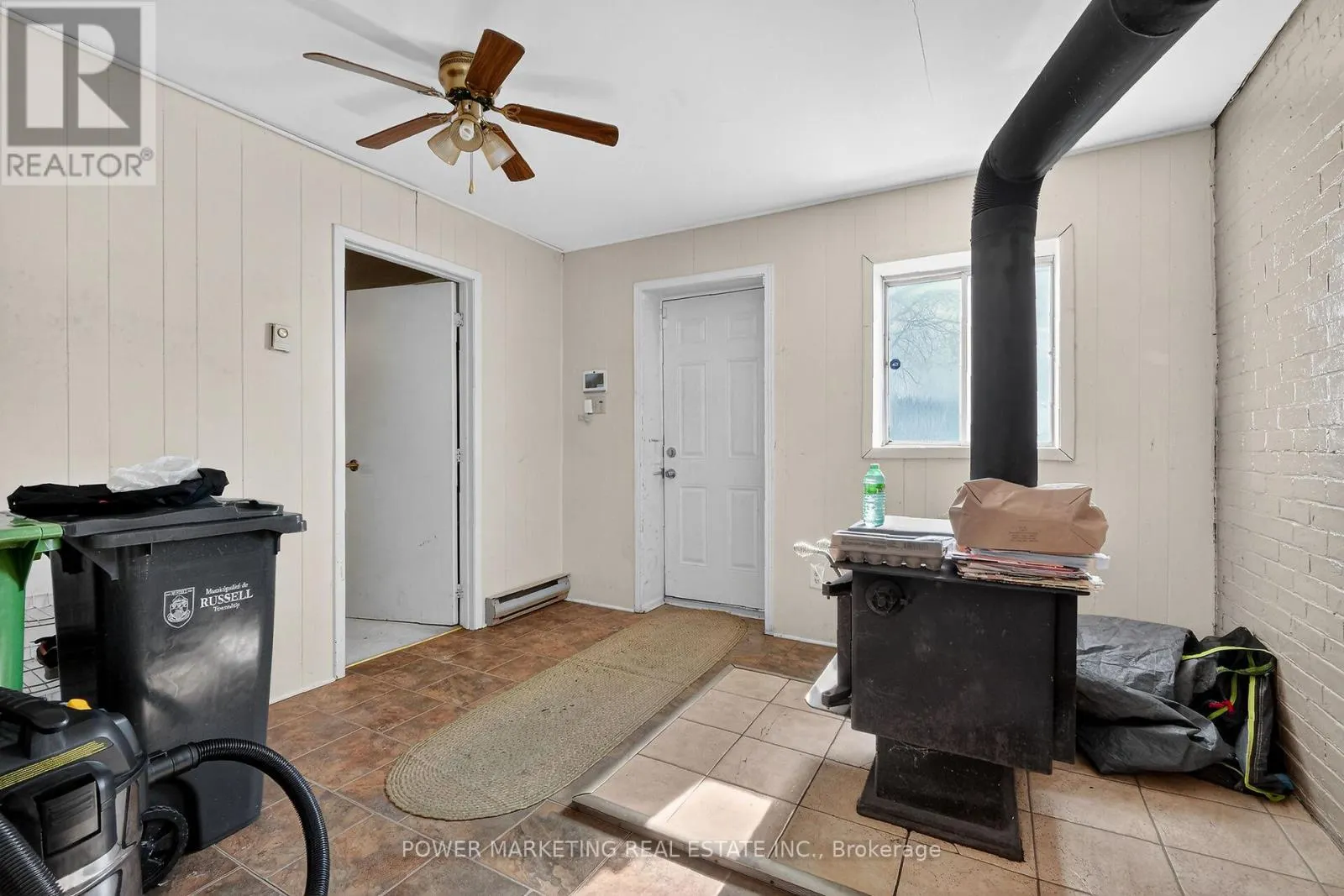 955 ST GUILLAUME ROAD