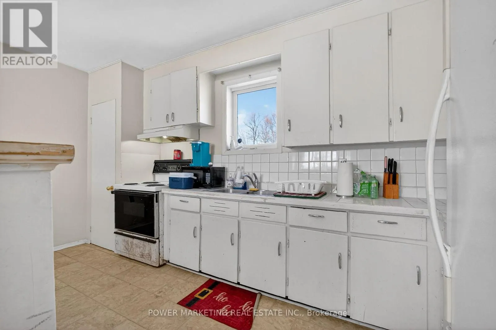 955 ST GUILLAUME ROAD