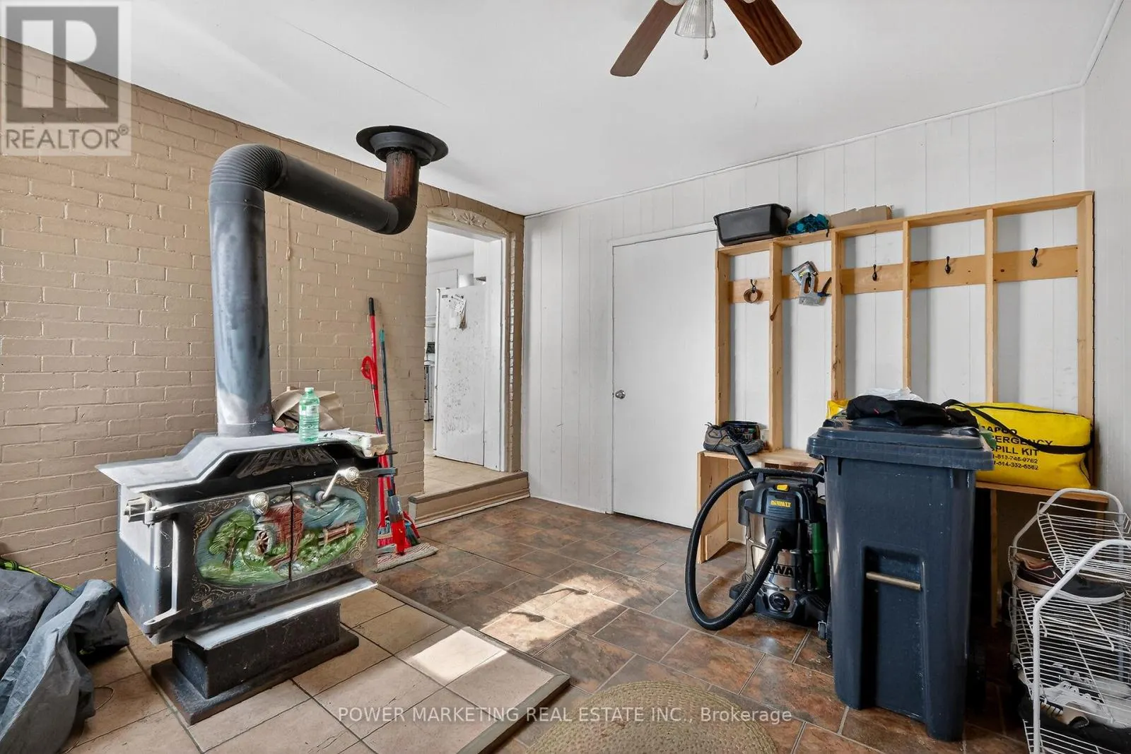 955 ST GUILLAUME ROAD