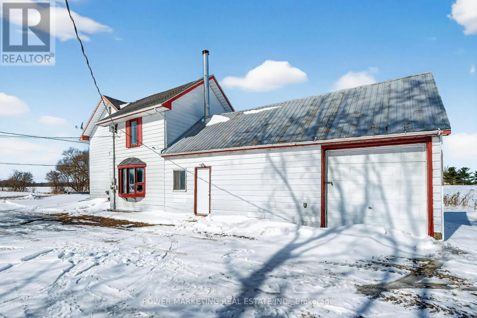 955 ST GUILLAUME ROAD