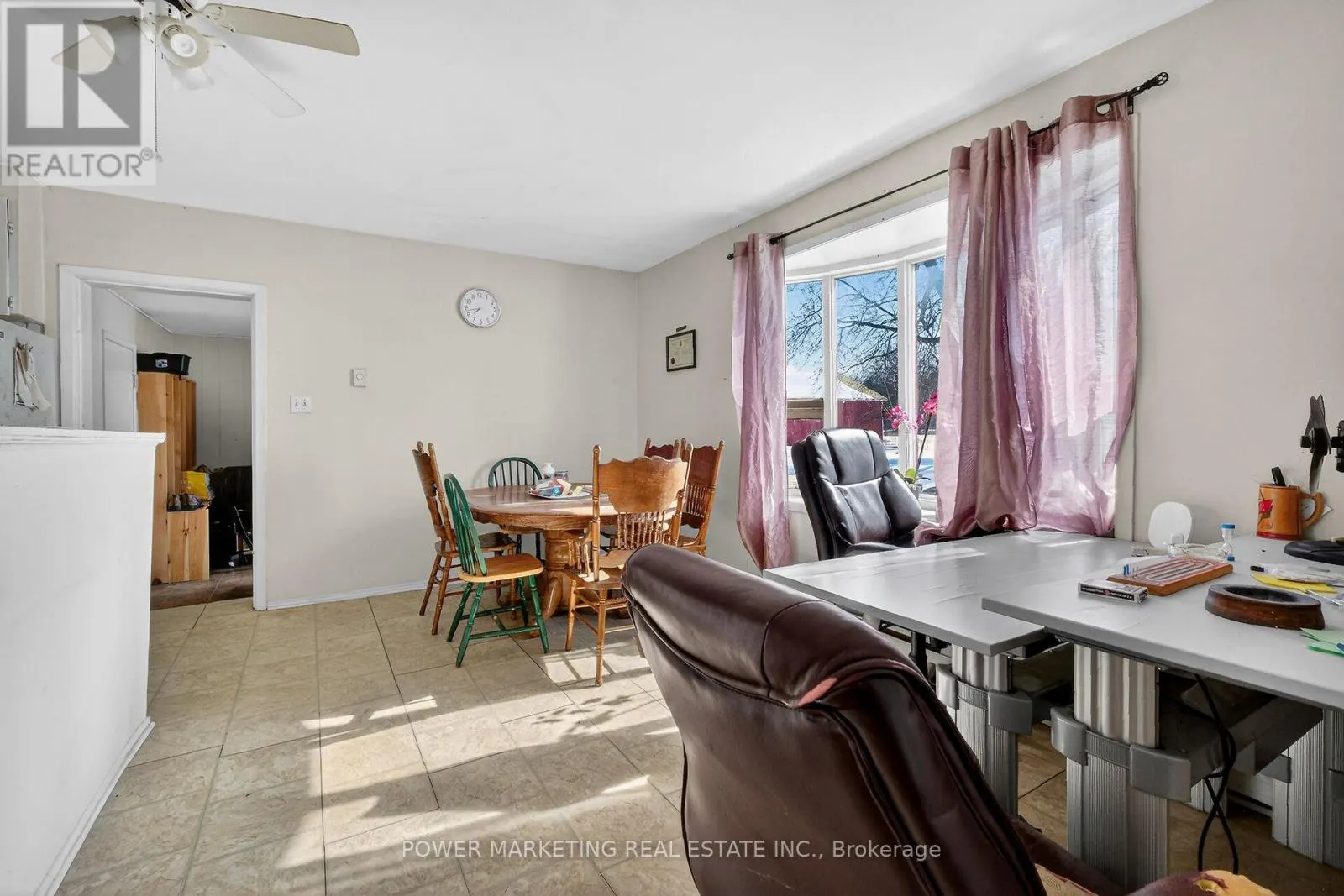 955 ST GUILLAUME ROAD