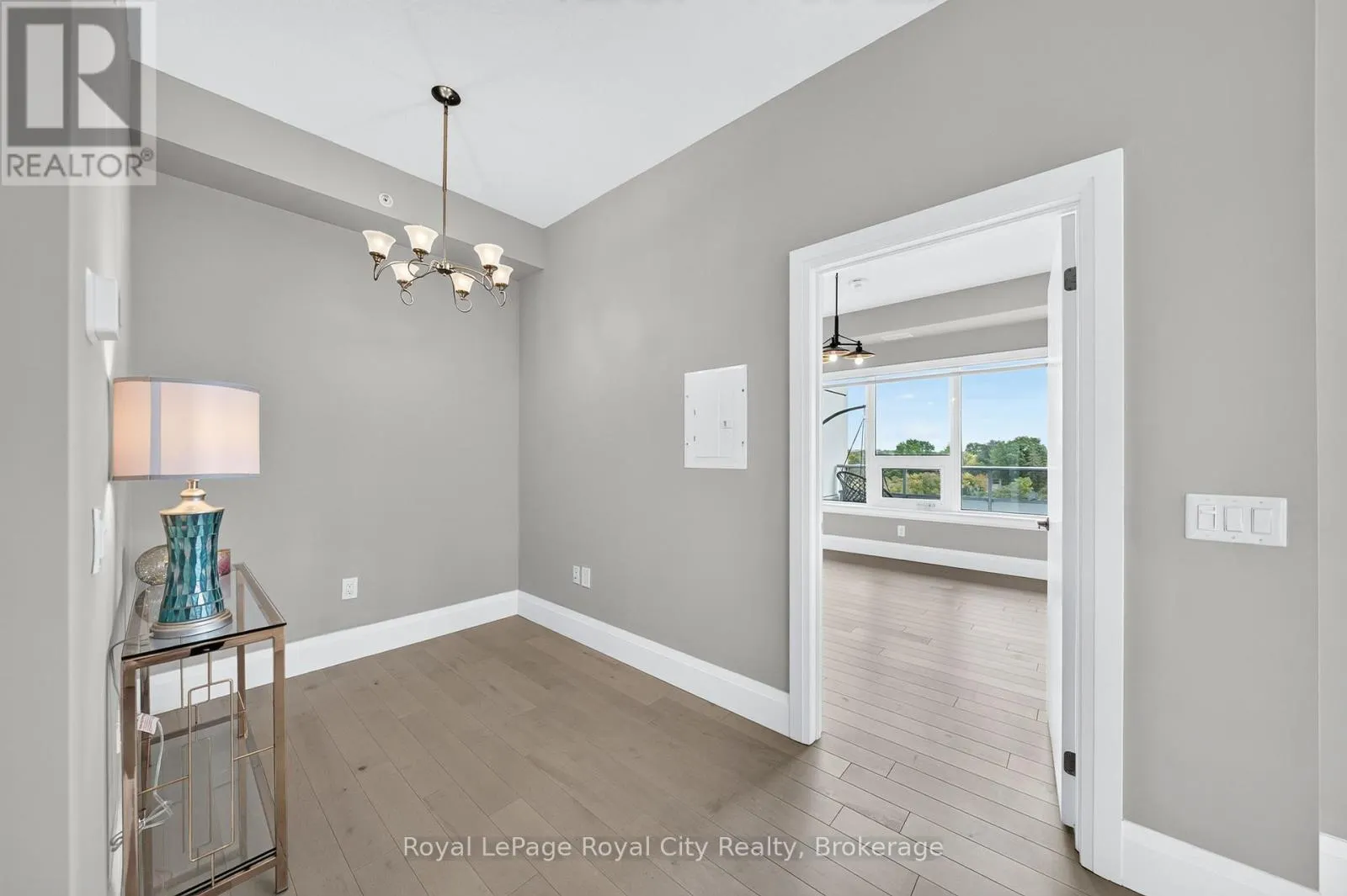 504 - 73 ARTHUR STREET S #504