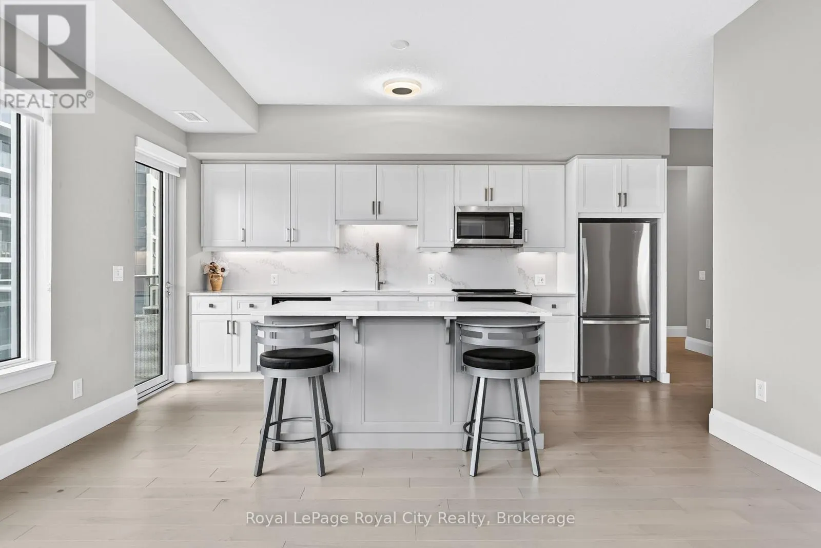 504 - 73 ARTHUR STREET S #504