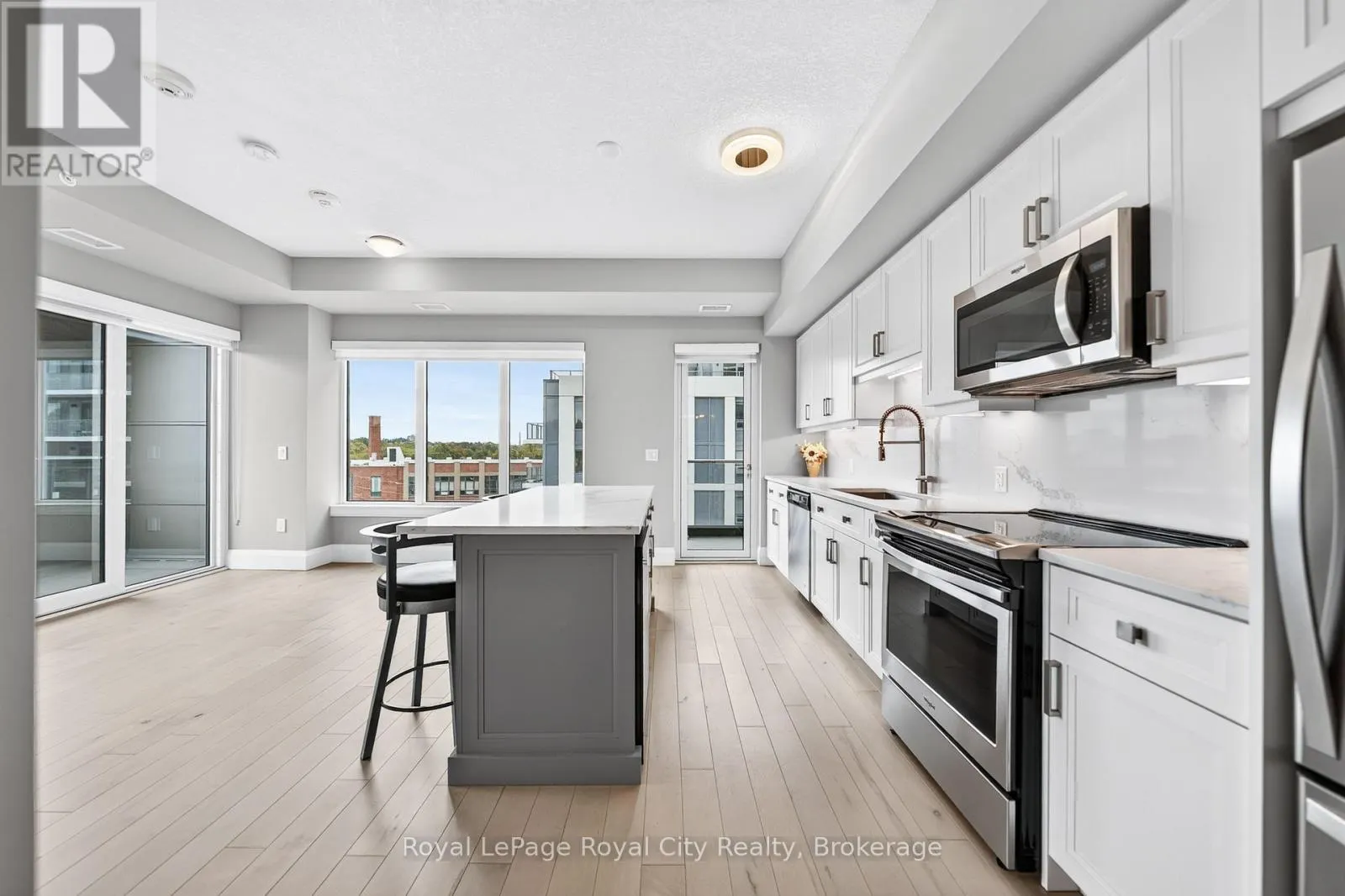 504 - 73 ARTHUR STREET S #504