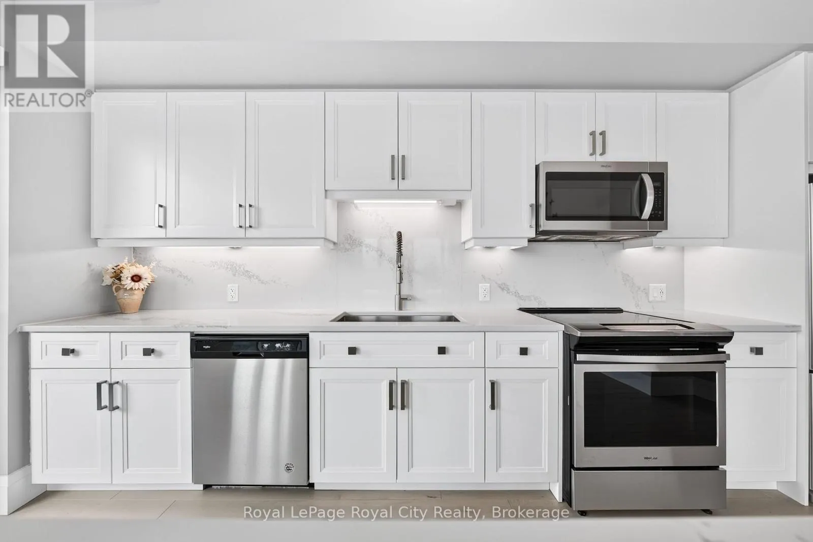 504 - 73 ARTHUR STREET S #504