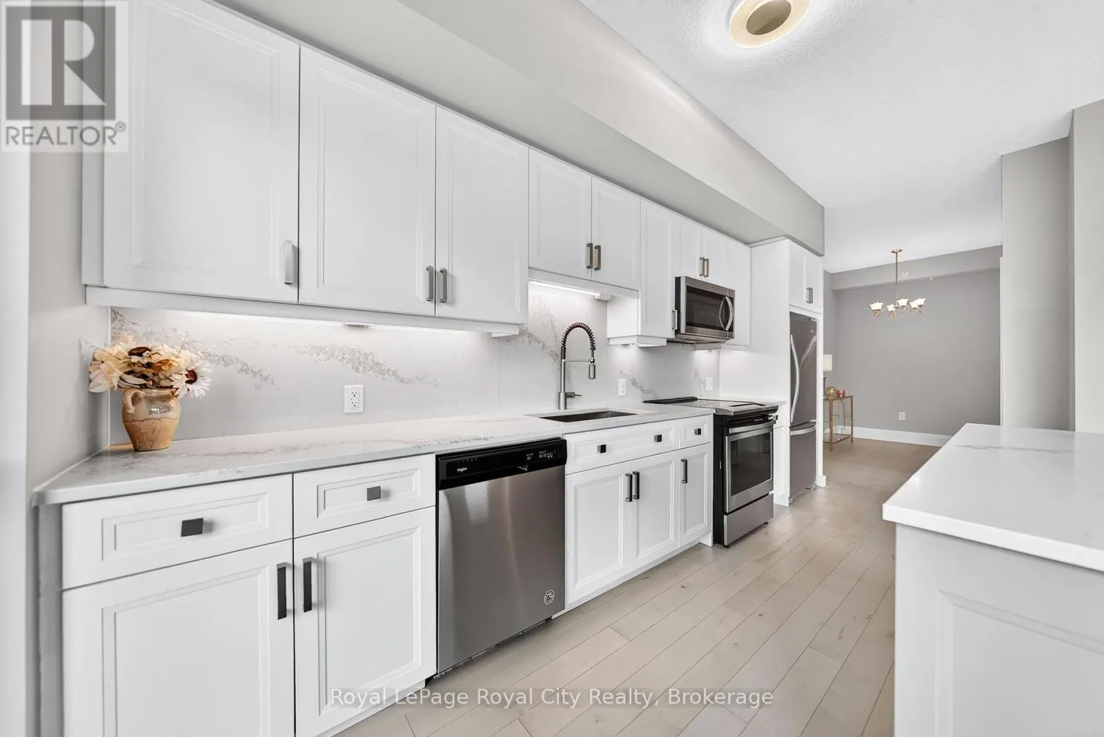 504 - 73 ARTHUR STREET S #504