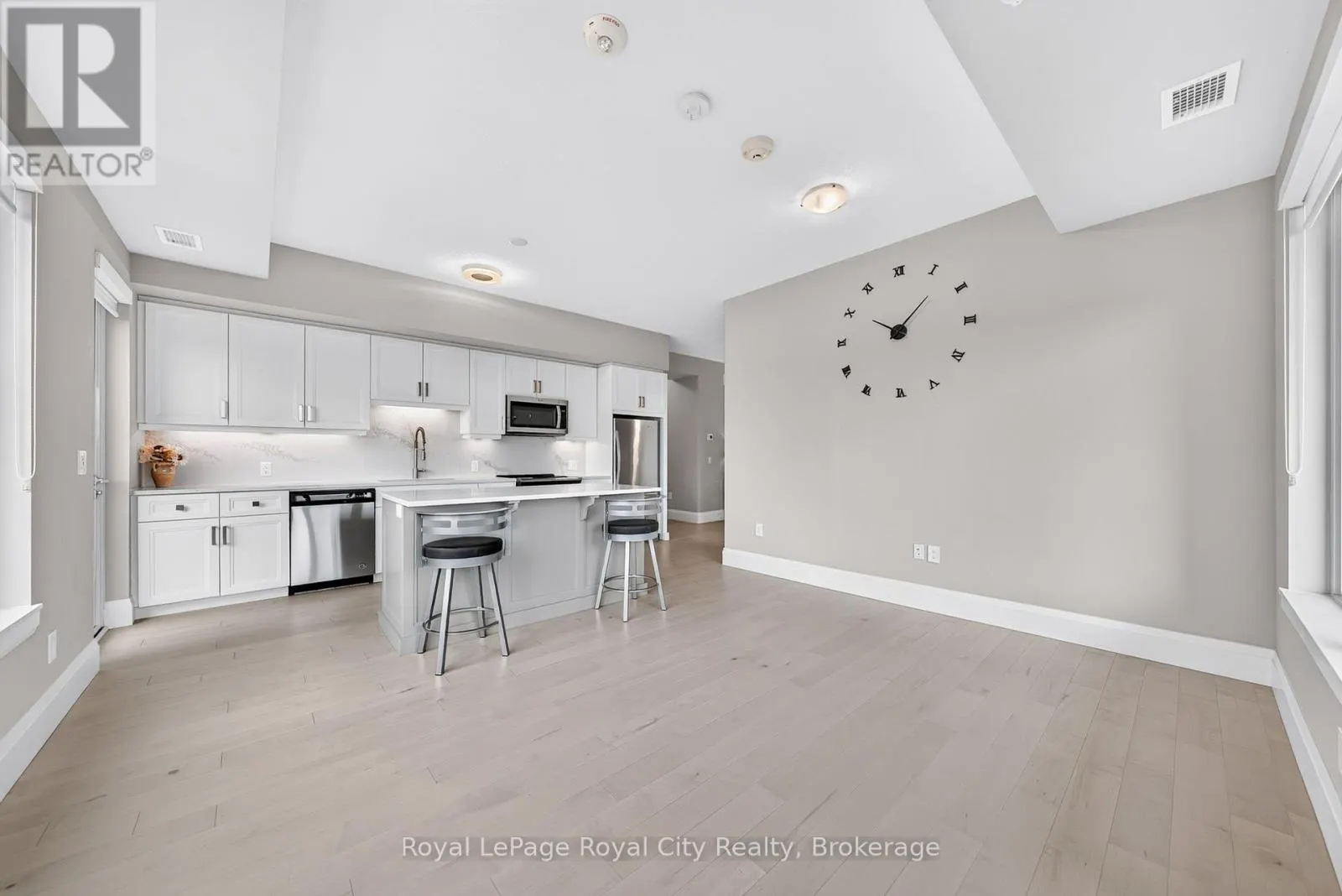 504 - 73 ARTHUR STREET S #504