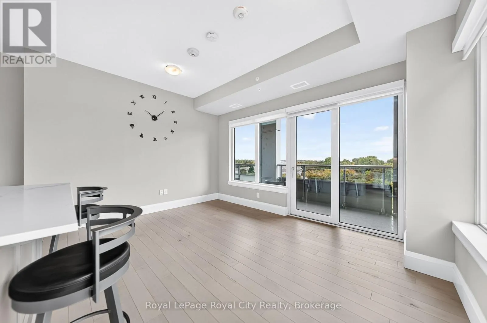 504 - 73 ARTHUR STREET S #504