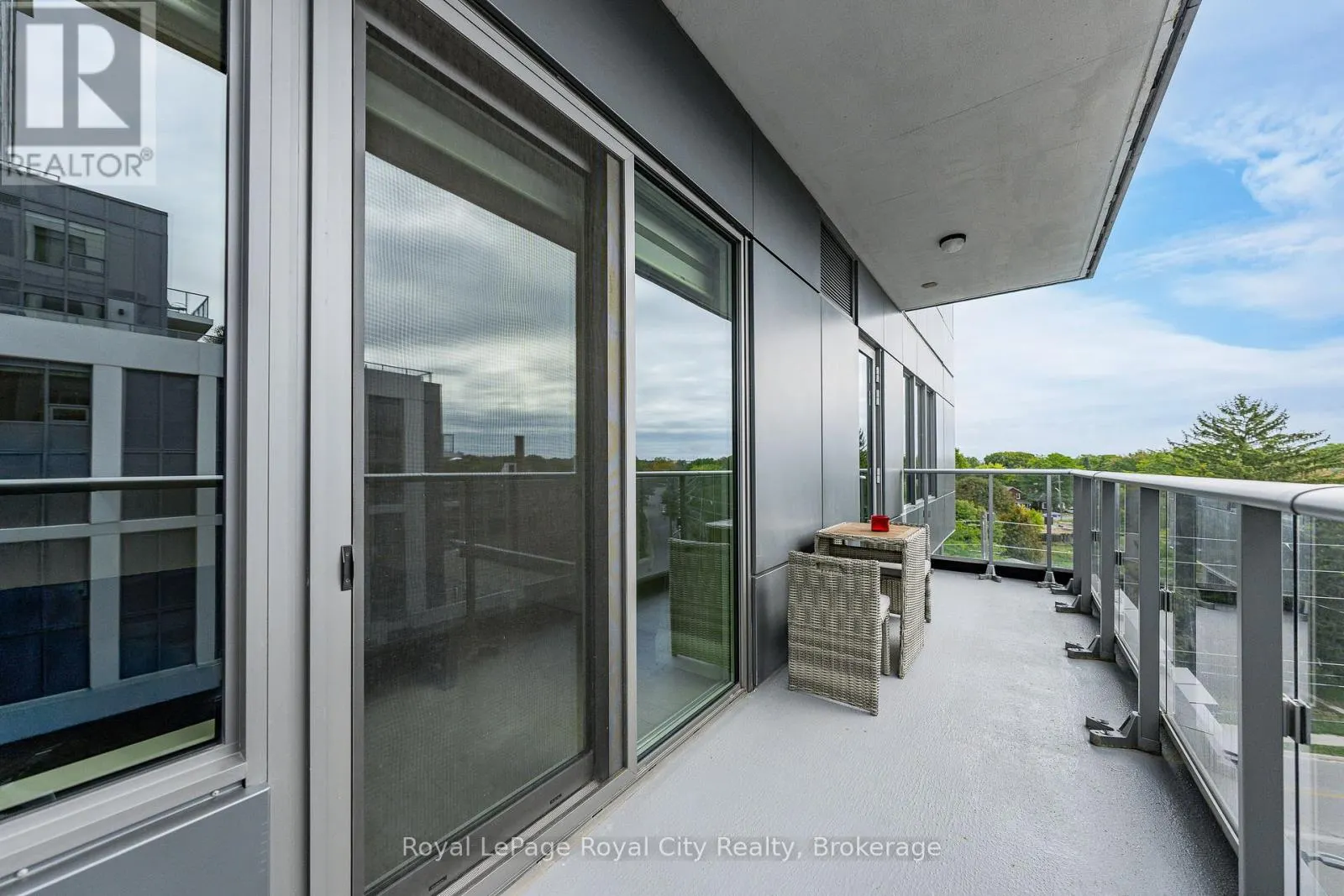 504 - 73 ARTHUR STREET S #504
