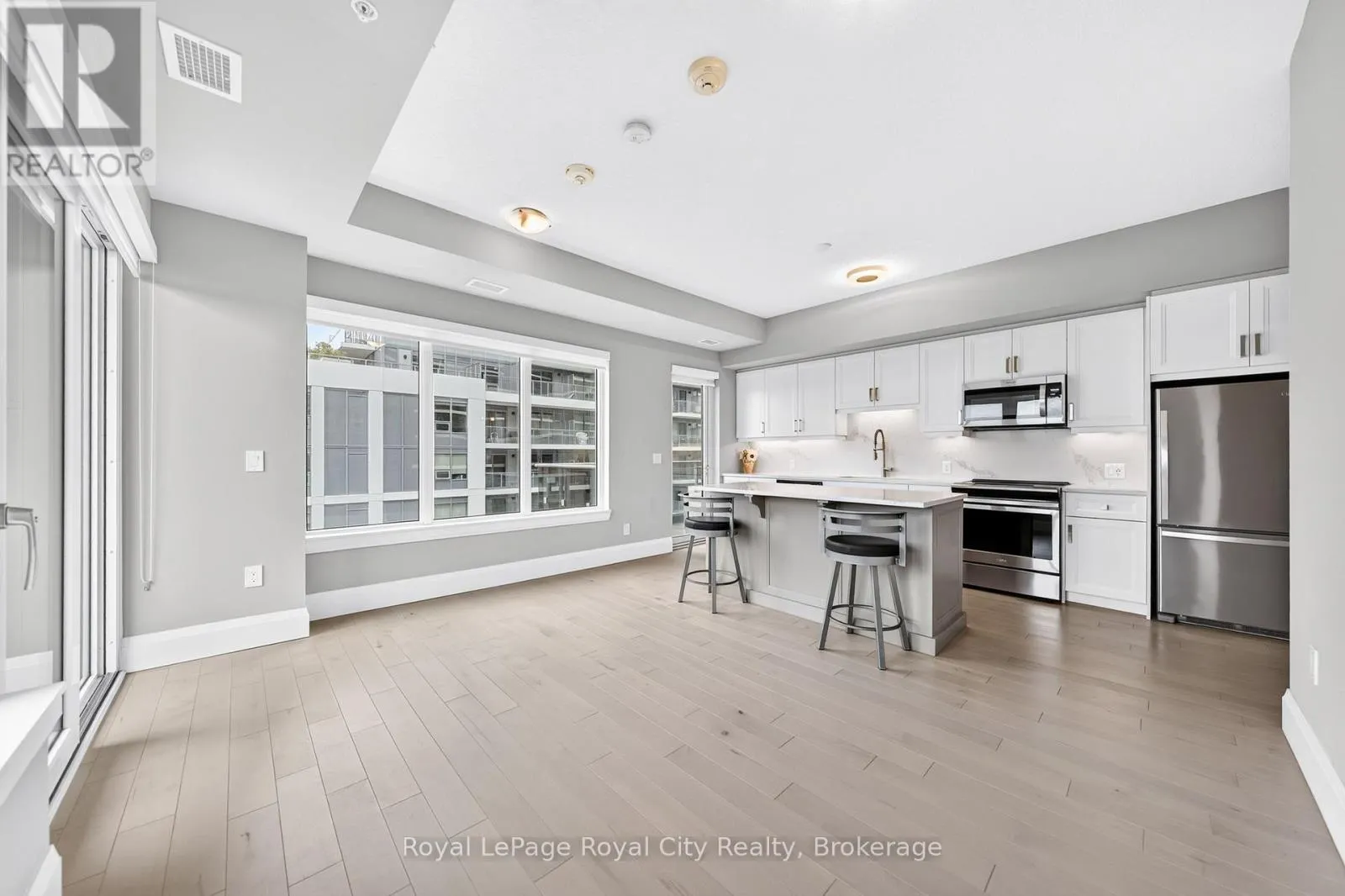 504 - 73 ARTHUR STREET S #504