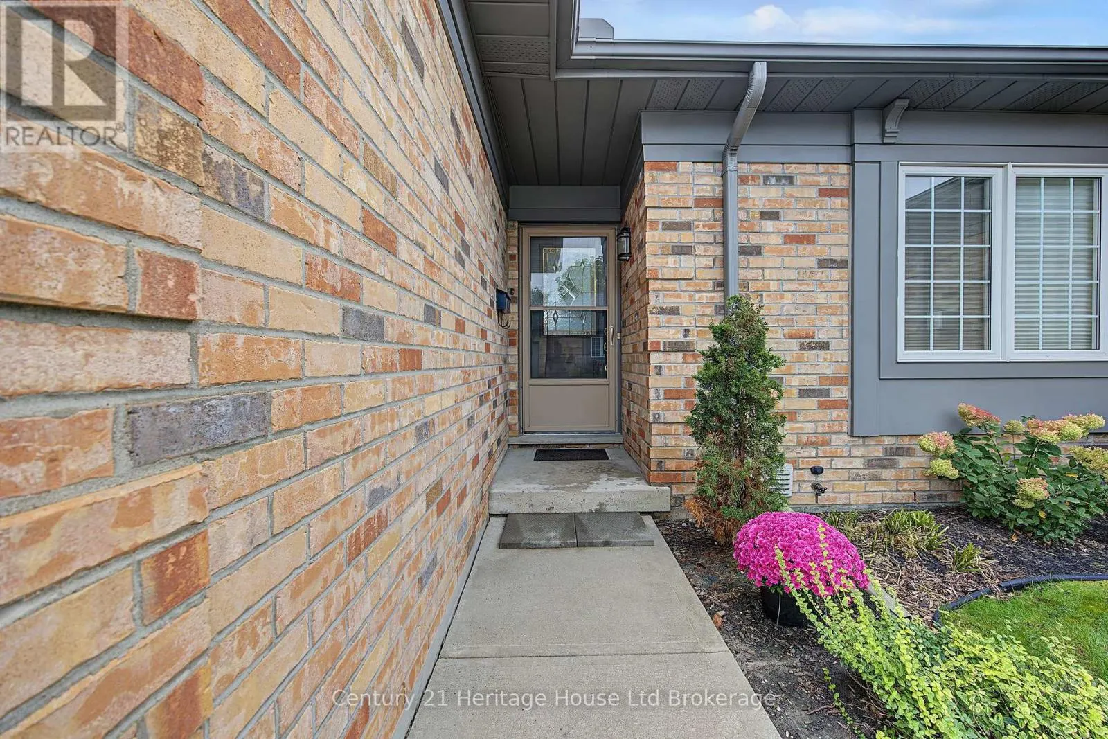1 - 105 KING STREET #1