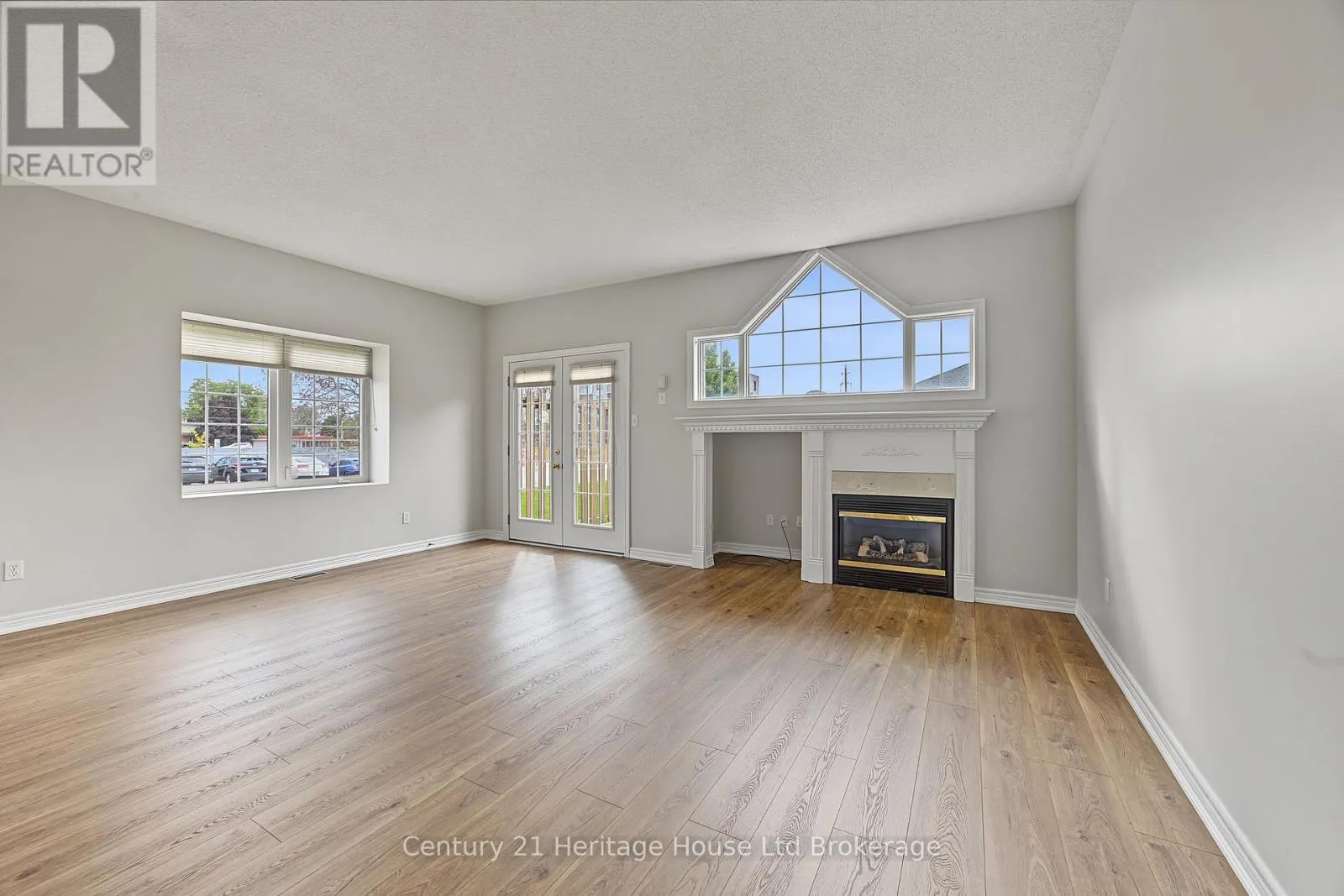 1 - 105 KING STREET #1