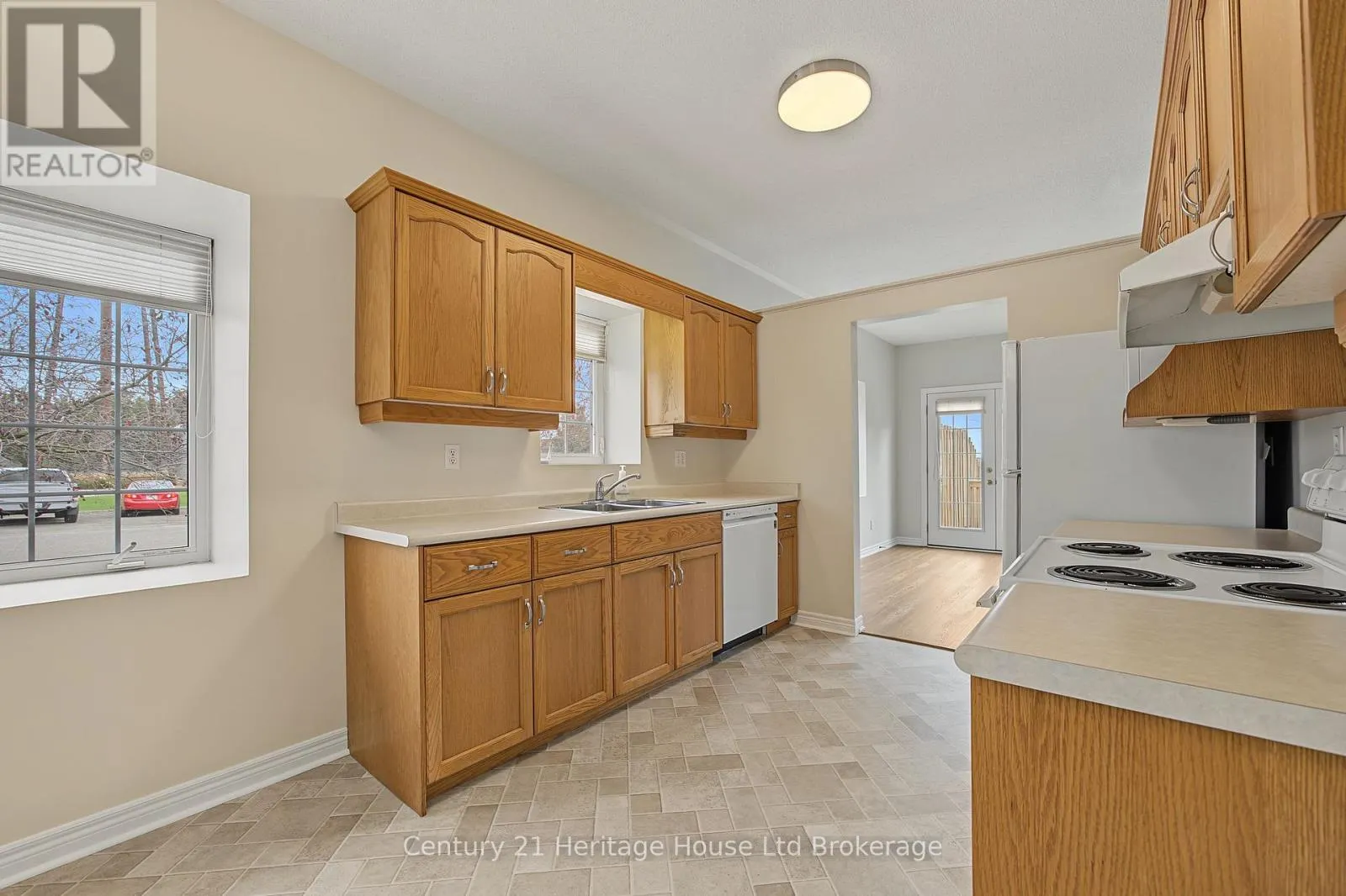 1 - 105 KING STREET #1