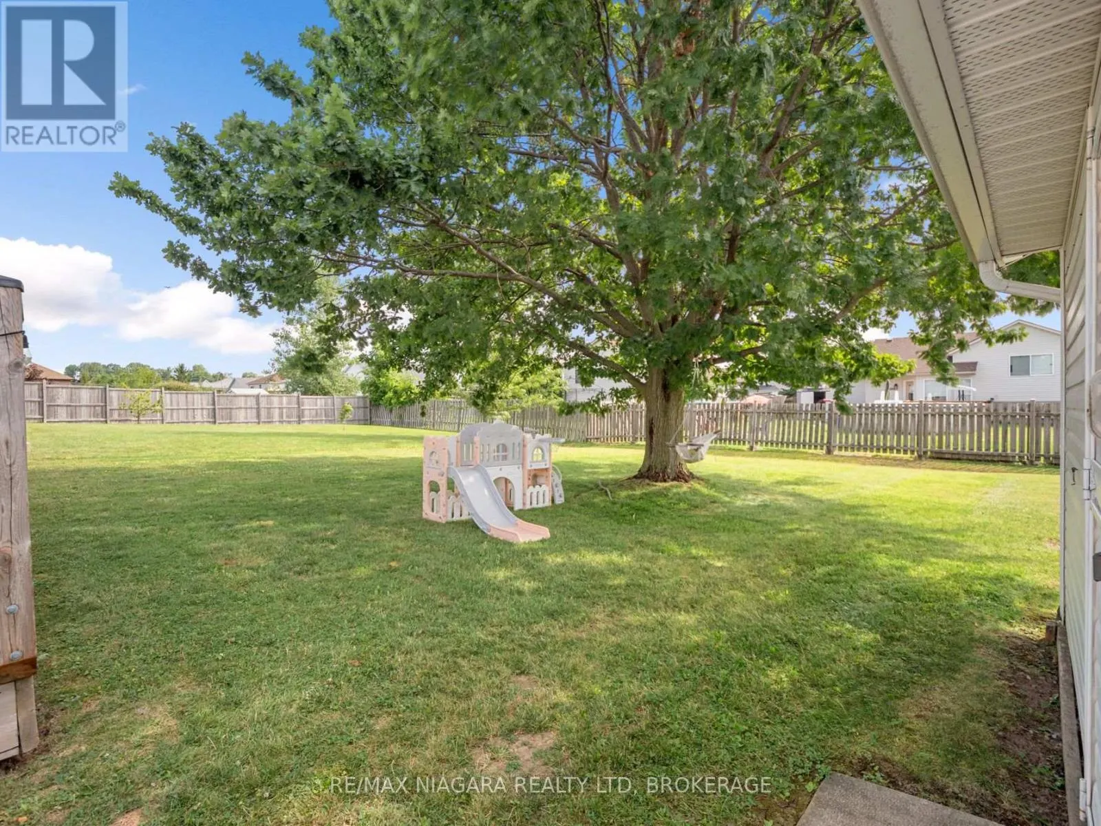 936 COLETTE ROAD