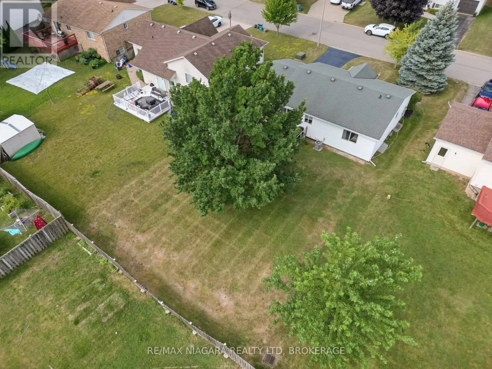 936 COLETTE ROAD