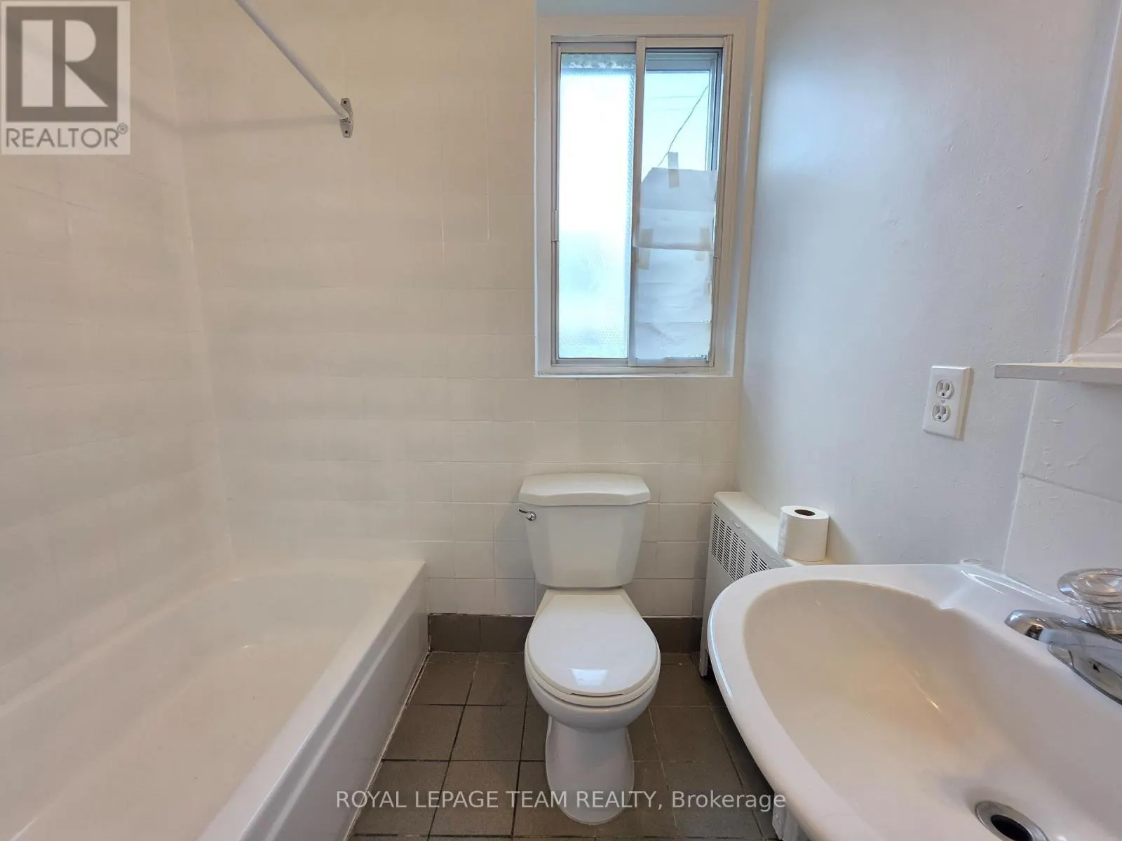 187 UNIT 2 BRADLEY AVENUE