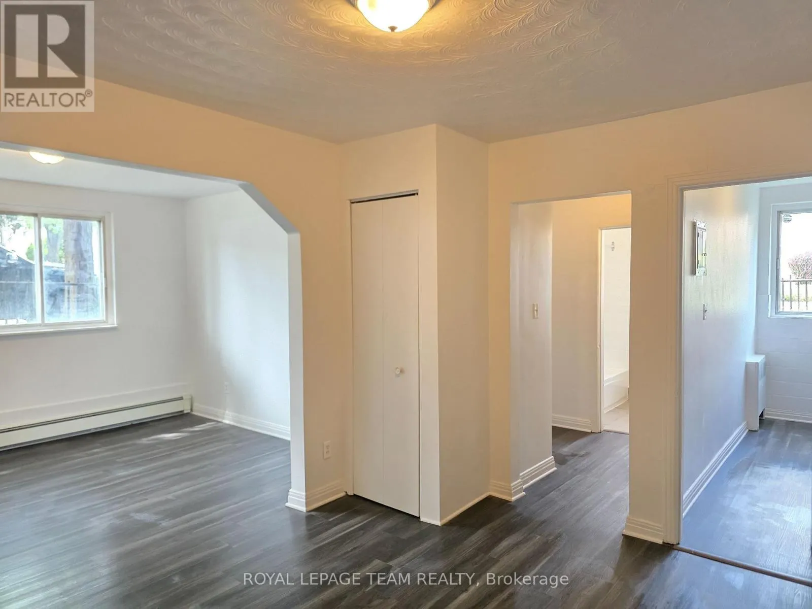 187 UNIT 2 BRADLEY AVENUE