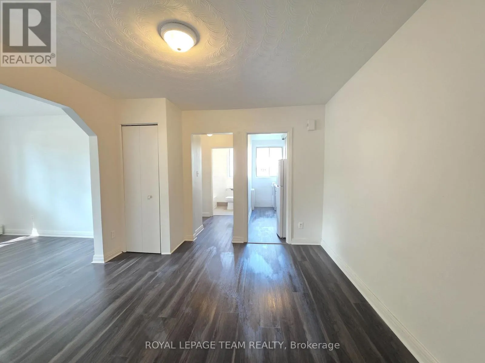 187 UNIT 2 BRADLEY AVENUE