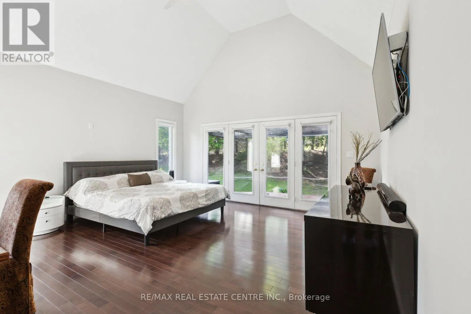 6 FOX RUN ROAD
