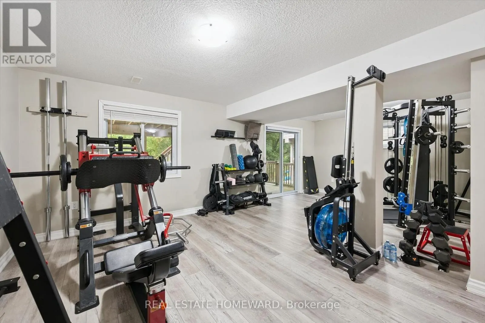 3 - 90 ALDERSON DRIVE