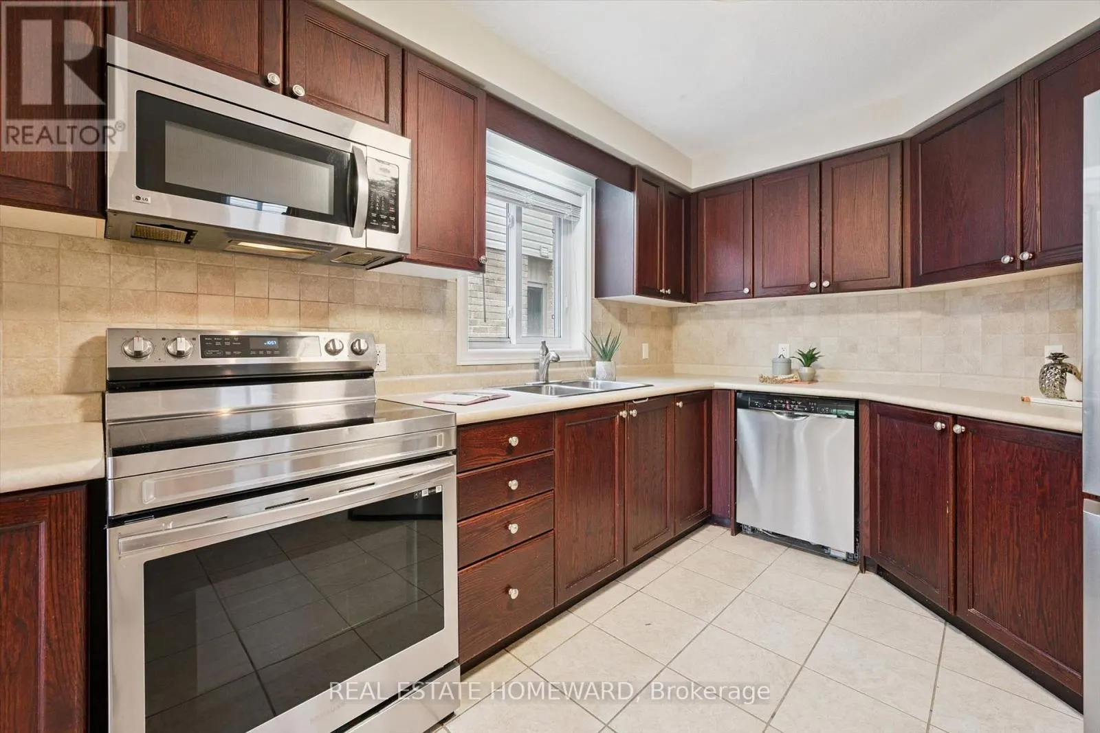 3 - 90 ALDERSON DRIVE