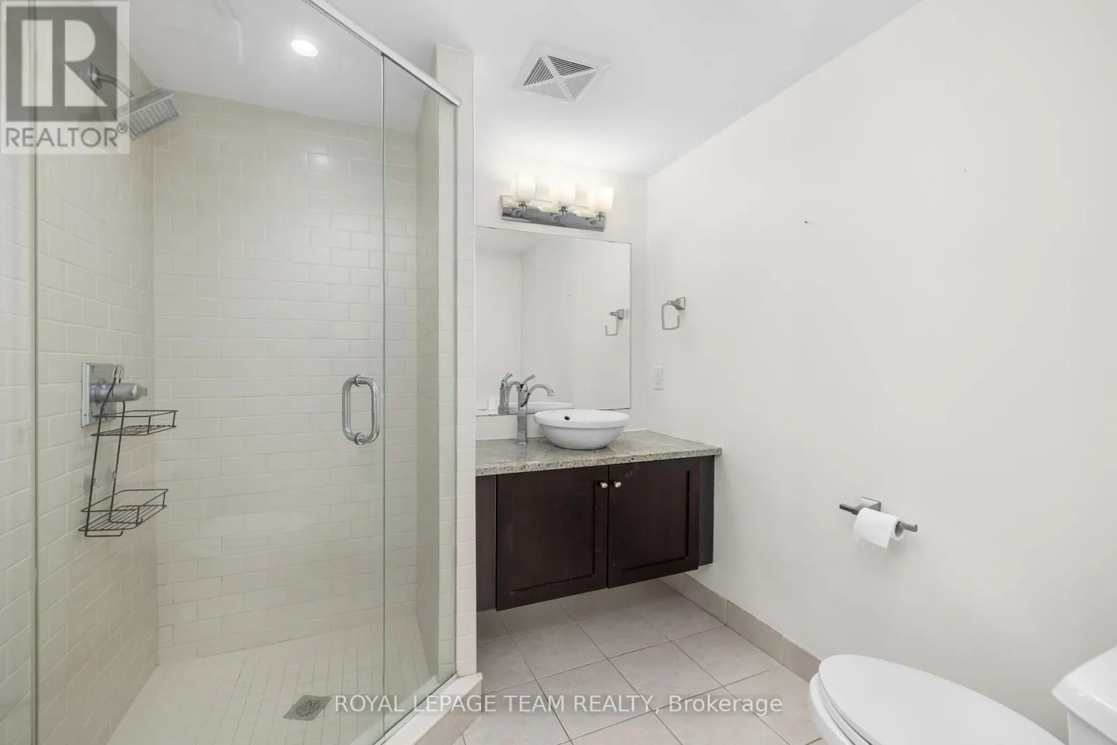 102 - 390 BOOTH STREET