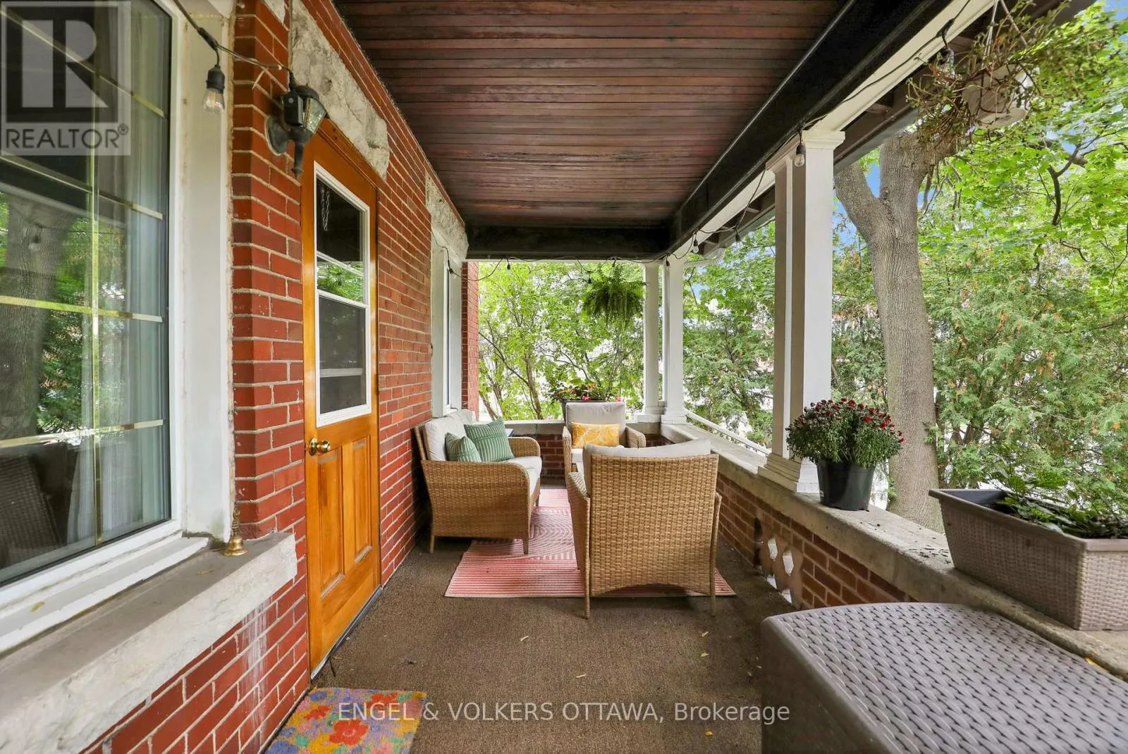 5 WOODLAWN AVENUE