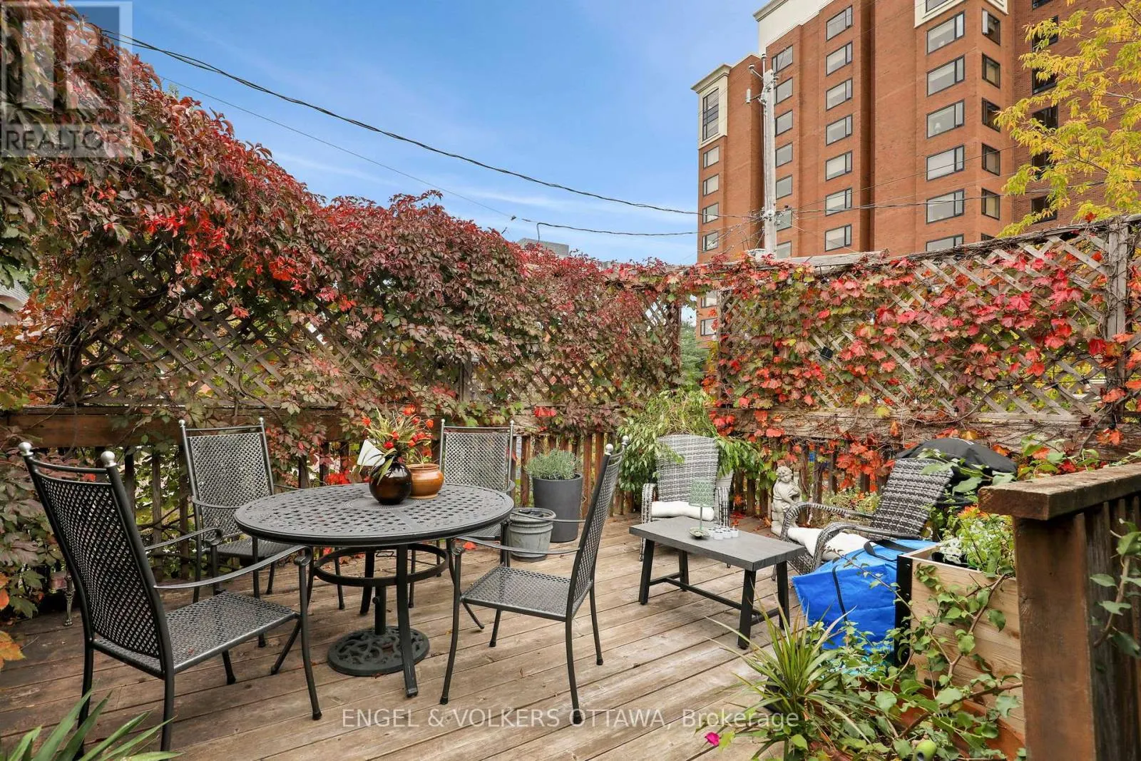 5 WOODLAWN AVENUE