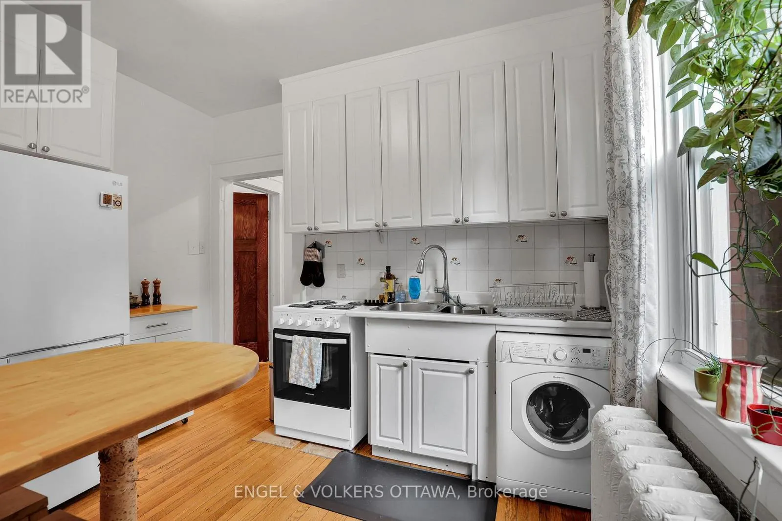 5 WOODLAWN AVENUE