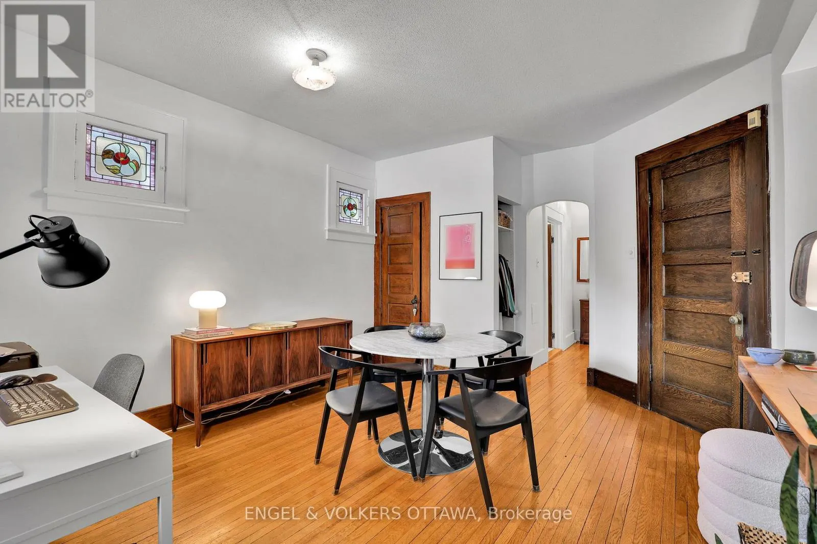 5 WOODLAWN AVENUE