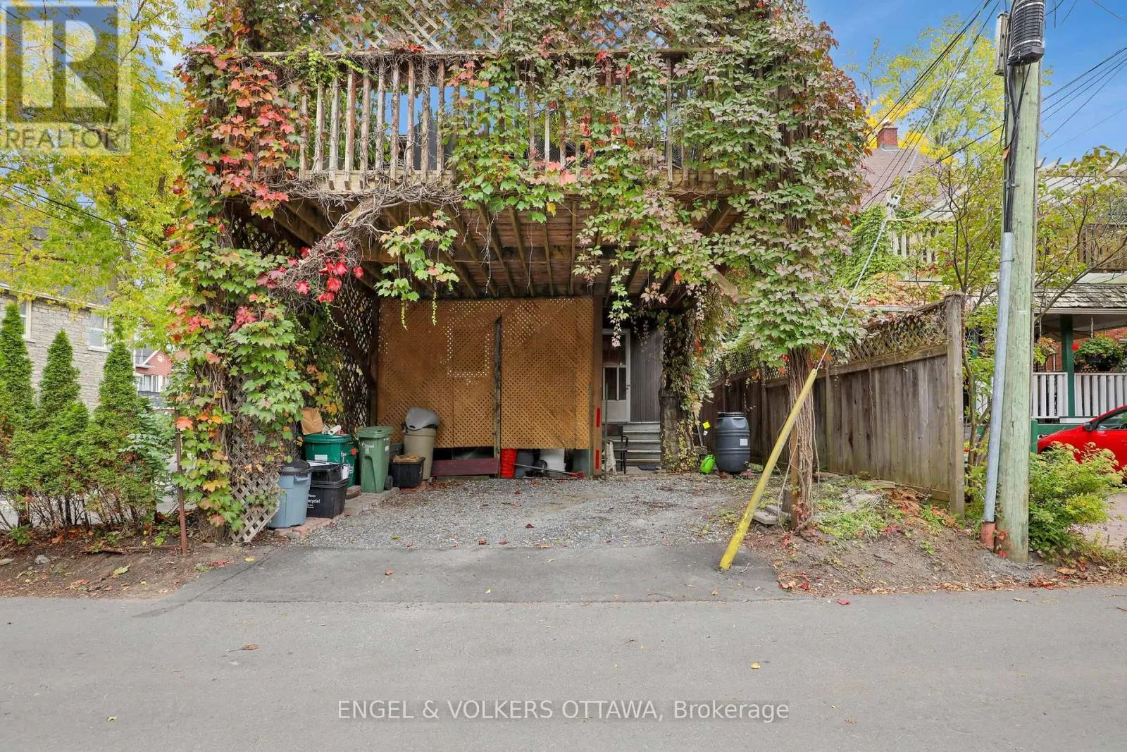 5 WOODLAWN AVENUE