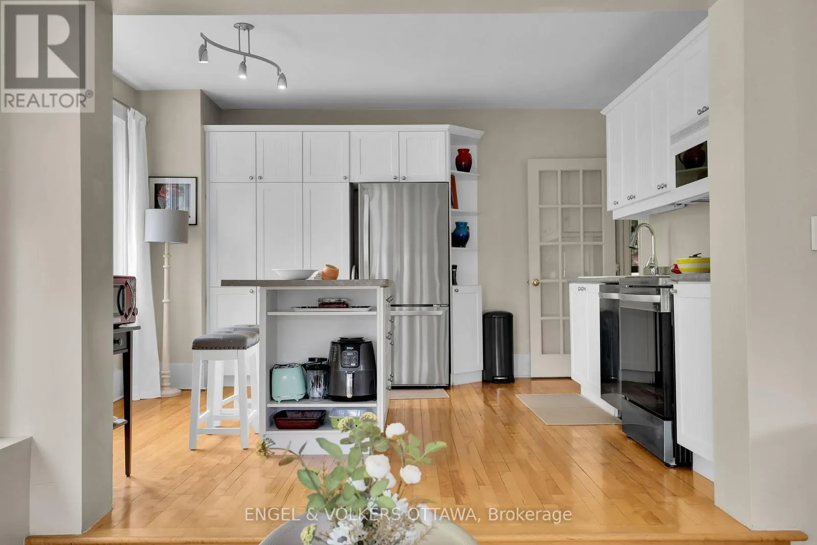 5 WOODLAWN AVENUE