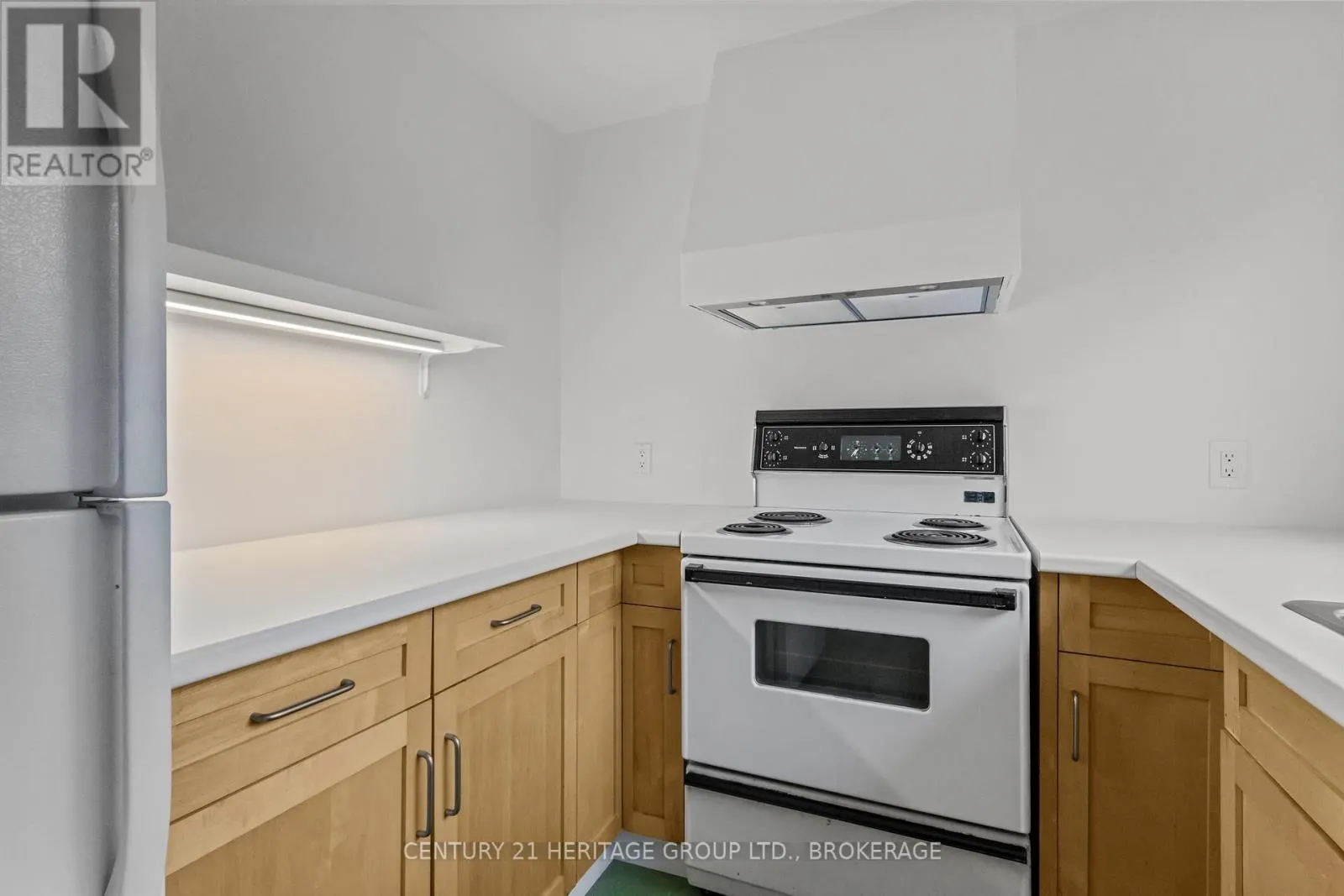 625 KING STREET W