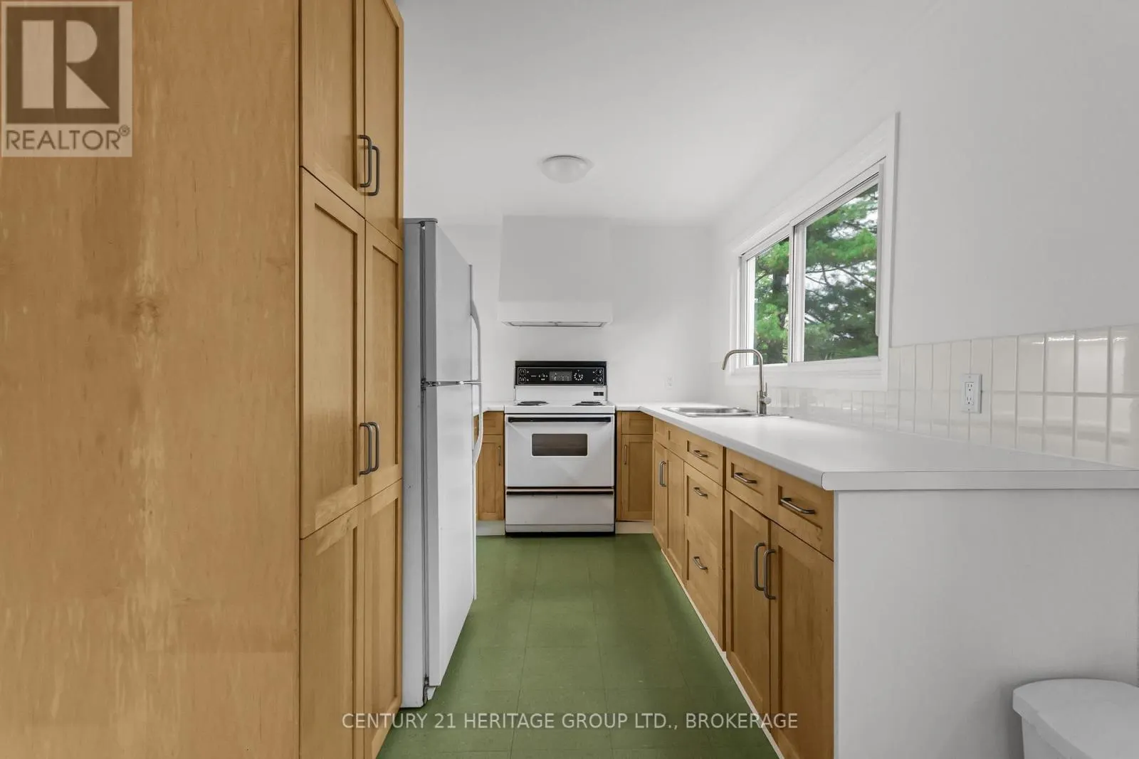 625 KING STREET W