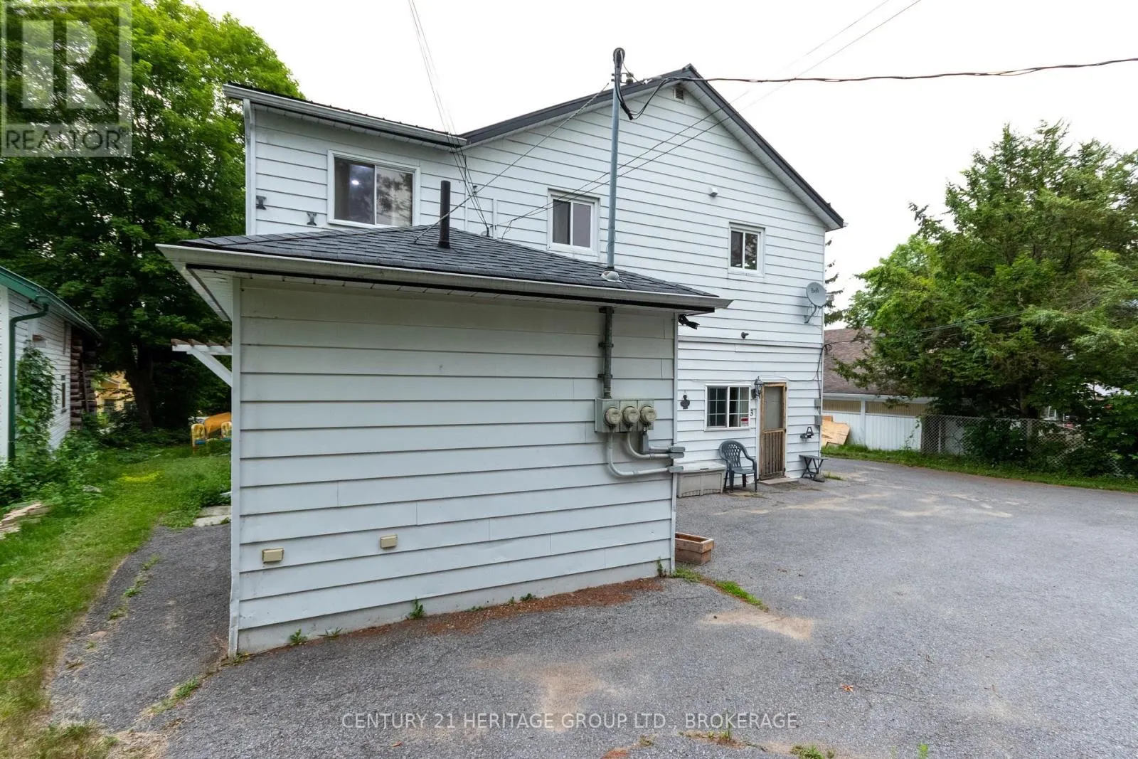 625 KING STREET W