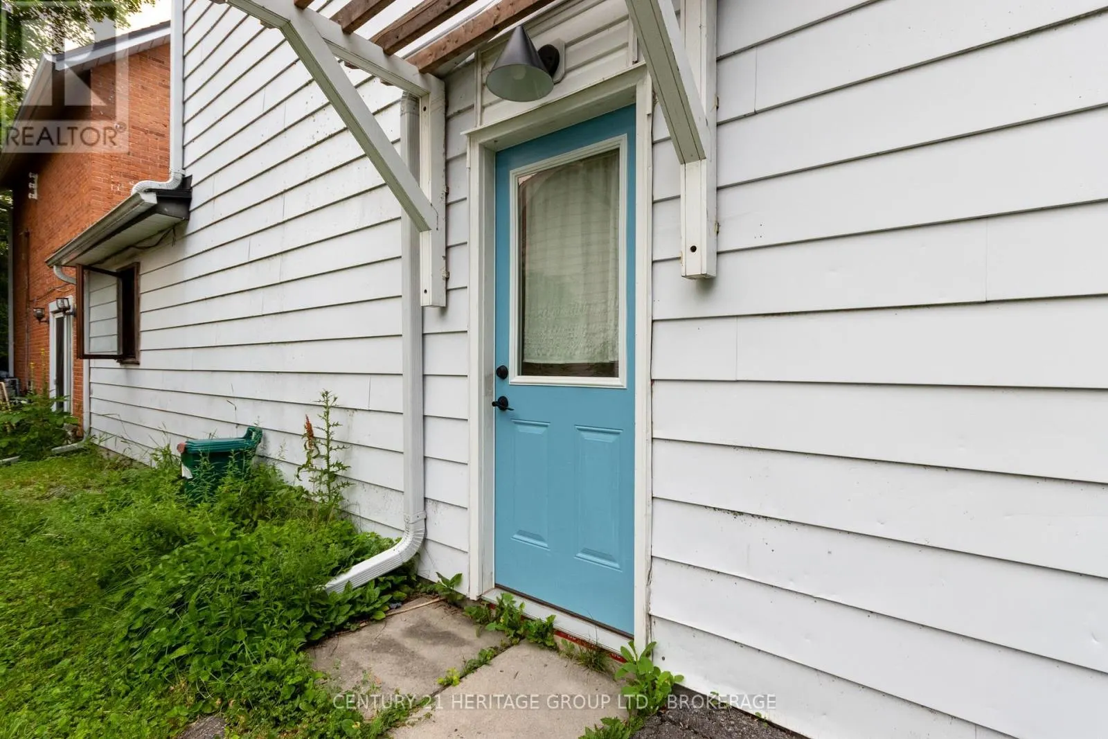 625 KING STREET W