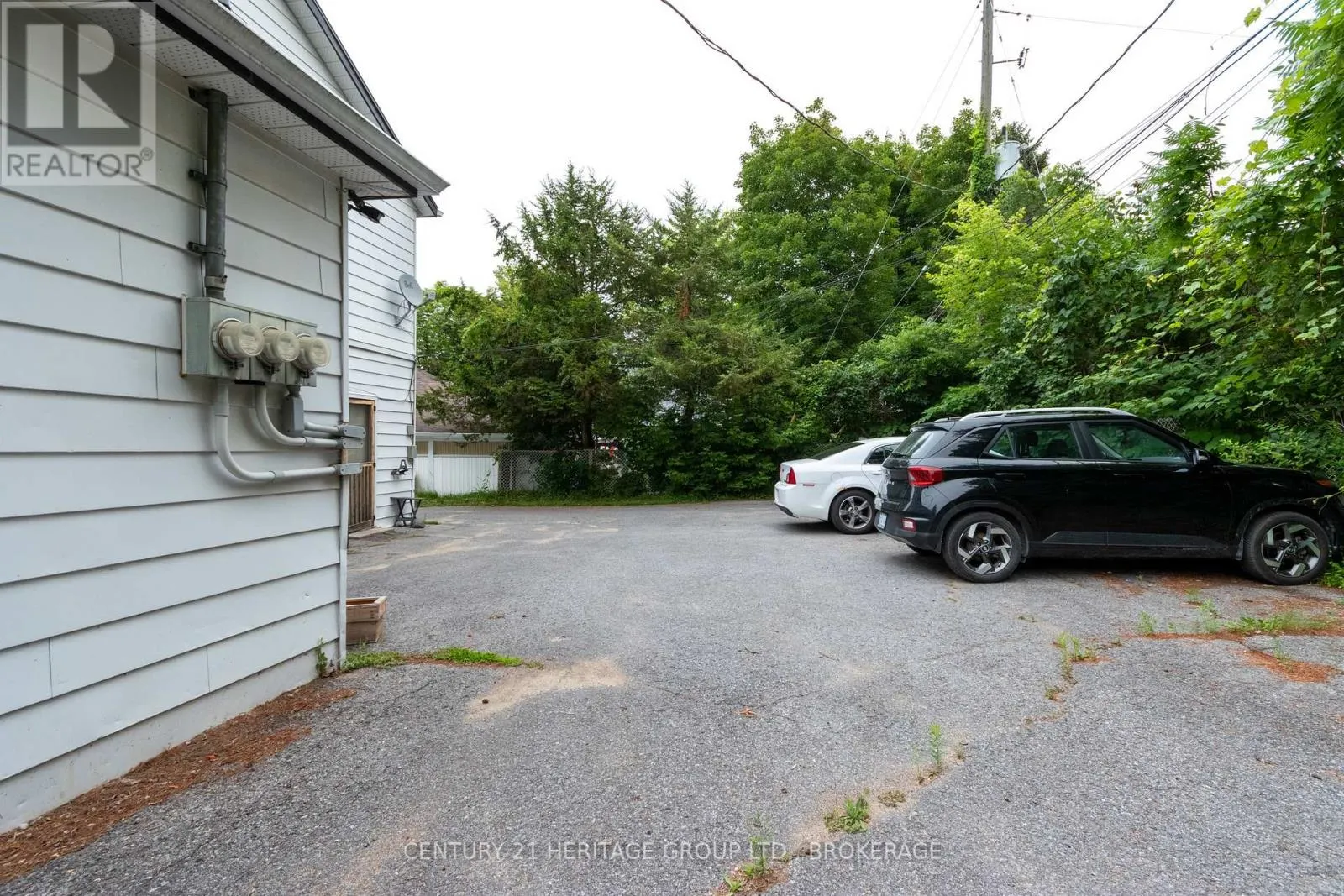 625 KING STREET W
