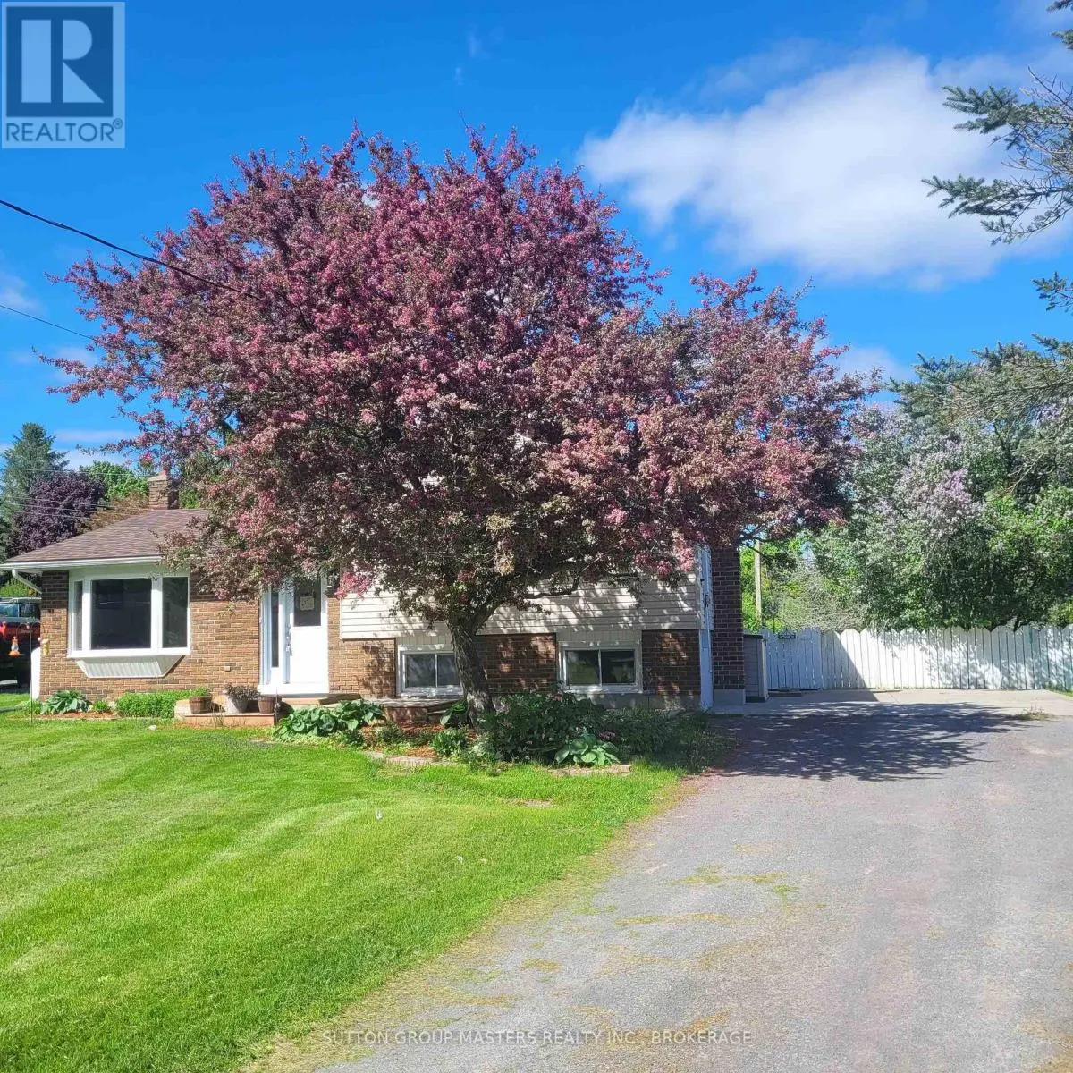 21 MCDONALD CRESCENT