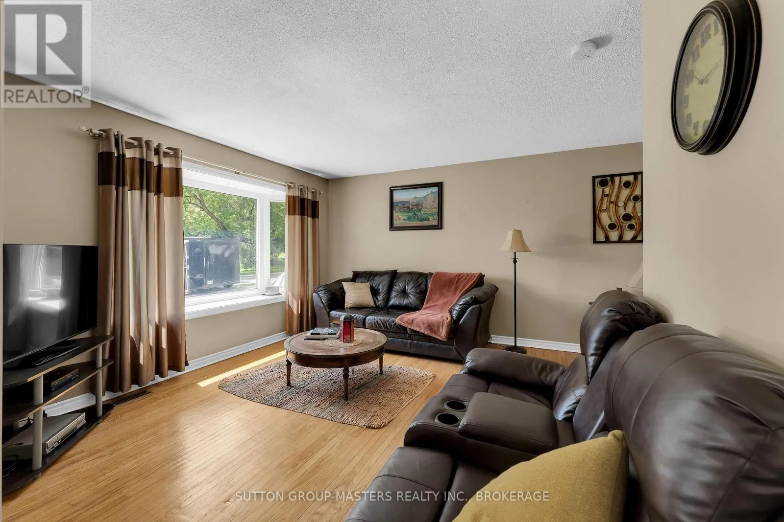 21 MCDONALD CRESCENT