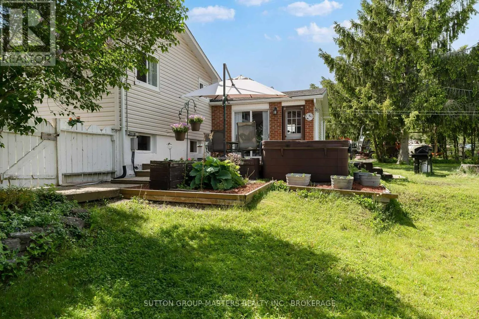 21 MCDONALD CRESCENT